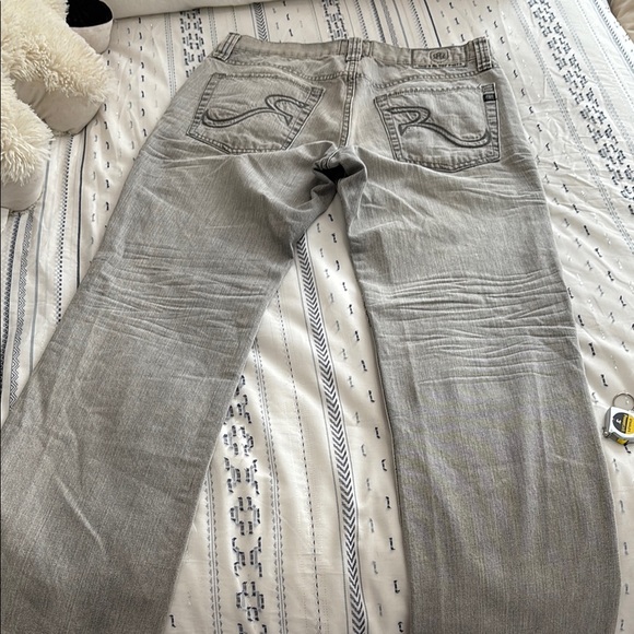 Men's Gray Rock & Republic Jeans - Picture 2 of 14